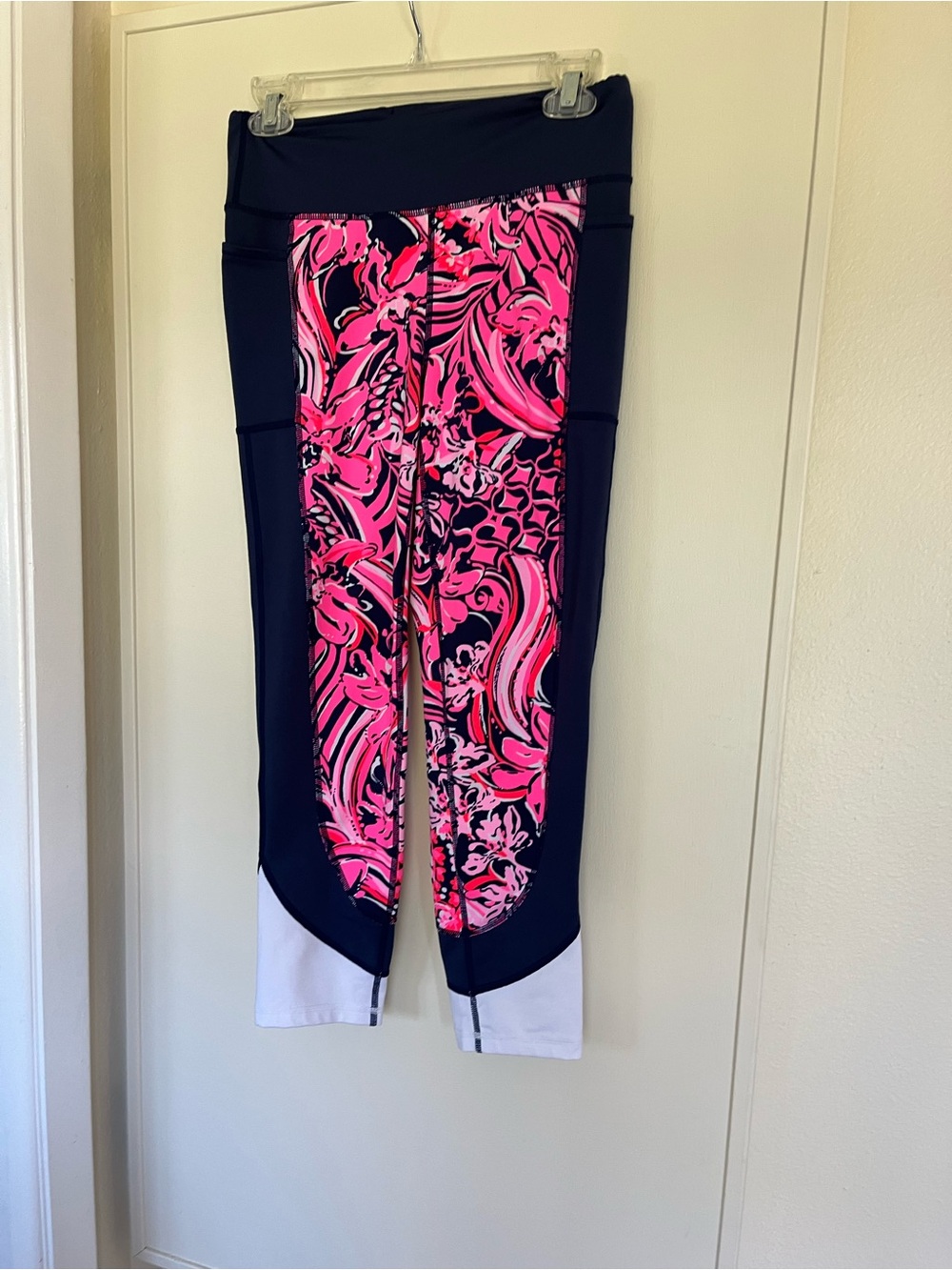 Lilly Pulitzer Blue Leggings with Hot Pink Swirl Panel and White Hem